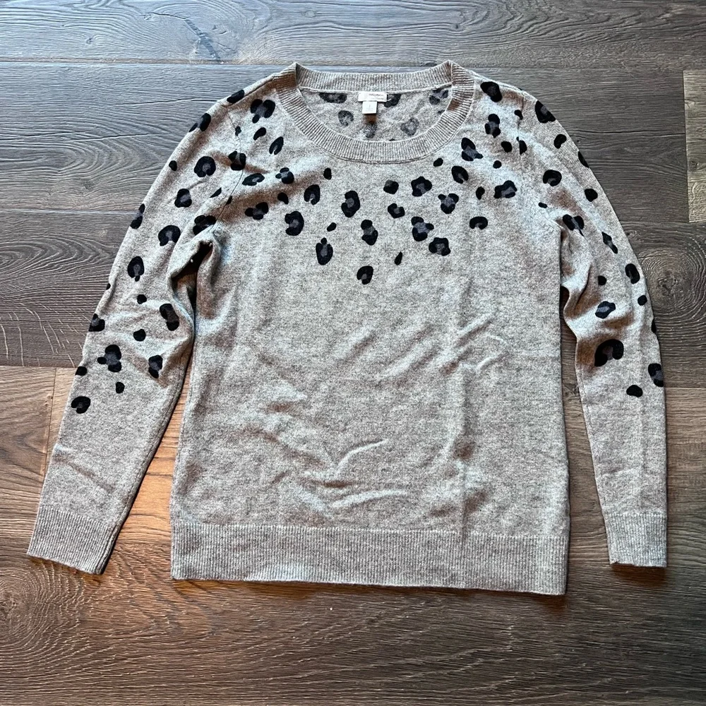 Halogen Nordstrom 100% cashmere gray animal print sweater Small S